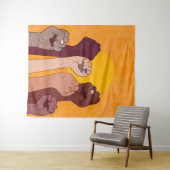 Hände mit Faust oben über der gelben Sonne aufgeha Wandteppich (Beispiel (Horizontal))