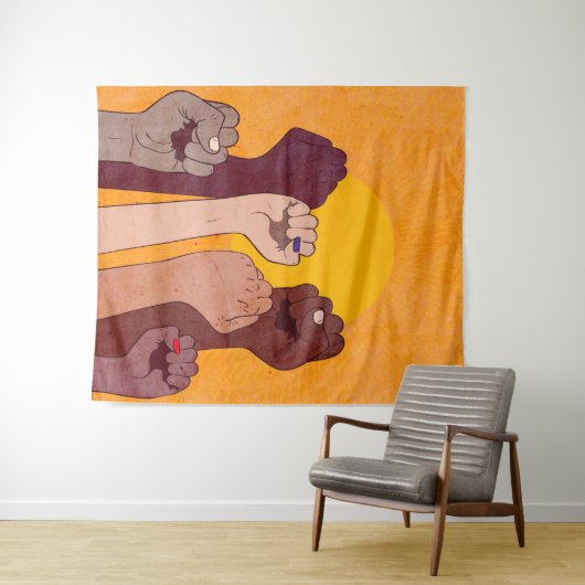 Hände mit Faust oben über der gelben Sonne aufgeha Wandteppich (Beispiel (Horizontal))