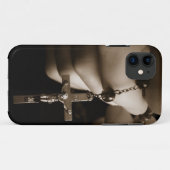 Hände mit Rosenbeet im Sepia Case-Mate iPhone Hülle (Rückseite (Horizontal))