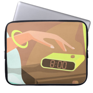 Händeschalten auf den Knopf Wecker-Schlummertaste Laptopschutzhülle