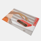 Händeschalten der Frauen auf den Knopf für den Wec Fußmatte (Schrägansicht)