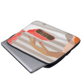 Händeschalten der Frauen auf den Knopf für den Wec Laptopschutzhülle (Vorne Knopf)