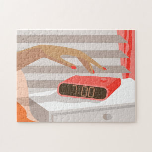 Händeschalten der Frauen auf den Knopf für den Wec Puzzle