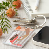 Händeschalten der Frauen auf den Knopf für den Wec Schlüsselanhänger (Vorderseite rechts)