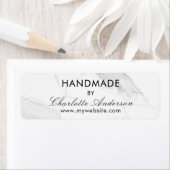 Handgefertigt aus weißem Marmor (Insitu)