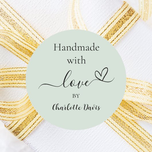 Handgefertigt mit grünem Liebe Runder Aufkleber