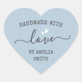 Handgefertigt mit Herz-Liebe-Namen staubig hellbla Herz-Aufkleber (Vorderseite)