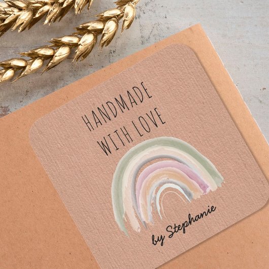 Handgefertigt mit Liebe Boho Rainbow Kraft Papier  Quadratischer Aufkleber