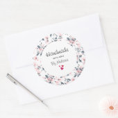 Handgefertigt mit Liebe Pink & Grau Blumenmuster Runder Aufkleber (Umschlag)