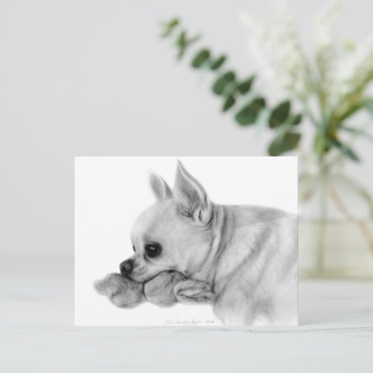Handgemalt Chihuahua Bela mit Lieblingsspielzeug Postkarte (Stehend Vorderseite)