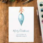 Handgemalt Wasserfarbe Weihnachtsfest Feiertagskarte<br><div class="desc">Personalisieren Sie diese Karte mit Ihrem Namen für eine einzigartige Kunst Weihnachtsfeiertagskarte. Ich habe dieses aquamarine Weihnachtsbauble in blauem Grün handgemalt. Die goldgelben botanischen Blätter setzen ein Vintages Urlaubssornament auf weißem Hintergrund. Moderne elegante Weihnachtsschrift und Familienname sind in der passenden indigoblauen Farbe. Der gesamte Text ist bearbeitbar. Ich hoffe, Sie...</div>