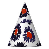 Handgemalte Blume, rot und blau. Partyhütchen (Links)