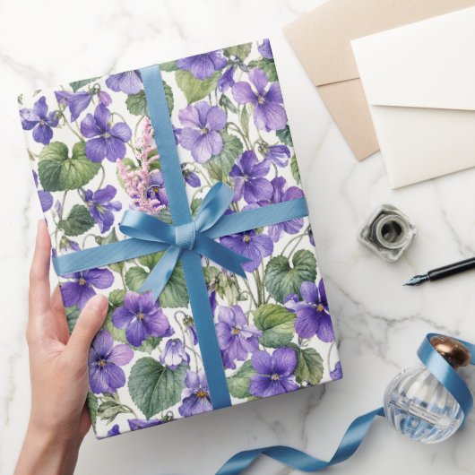 Handgemalte zarte violette Botanicals Geschenkpapier (Schenken)
