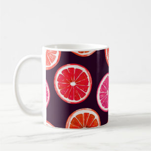 Handgemaltes Zitrusmuster auf dunklem Hintergrund Kaffeetasse