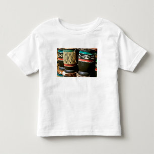 Handgeschnitzte Trommeln, Livingston, Sambia Kleinkind T-shirt