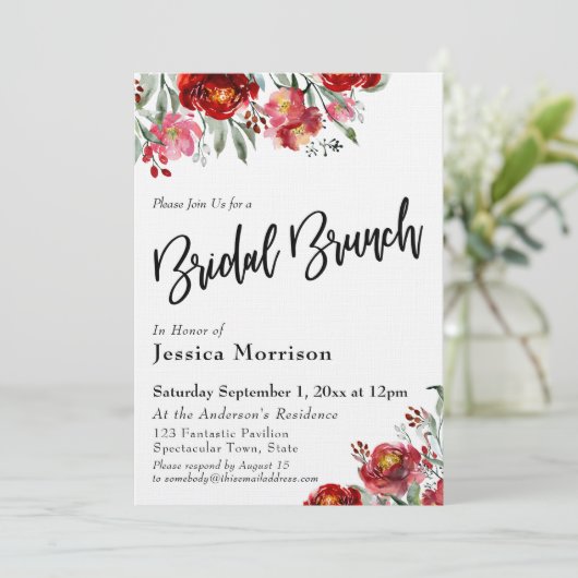 Handgeschriebene Bridal Brunch Burgundy Red Blume Einladung (Stehend Vorderseite)