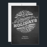 Handgeschriebene Chalkboard Happy Holidays 12x18 C<br><div class="desc">Die Weihnachtsgrüße (hier "Happy Holidays") werden auf dieser einzigartigen und trendigen Weihnachtskarte im Chalkboard-Stil präsentiert. Die handgeschriebene Typografie sieht aus wie Kreide an der Tafel, die kalkigen Weihnachtsbilder (Kiefernäste, Beeren) sind in einem dekorativen Kreismuster angeordnet. Sie können die Rückseite mit Ihren eigenen Namen und Nachrichten anpassen. Verfügbar mit passenden Produkten....</div>