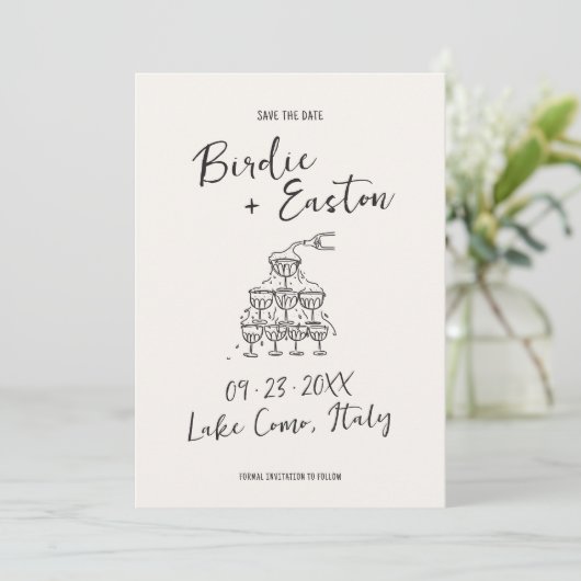 Handgeschriebene Illustrierte Champagner Tower Wed Save The Date (Stehend Vorderseite)