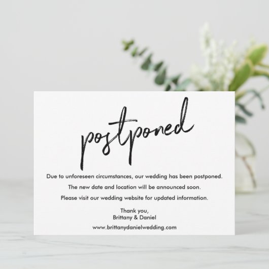 Handgeschriebene Script-Hochzeitkarte Save The Date (Stehend Vorderseite)