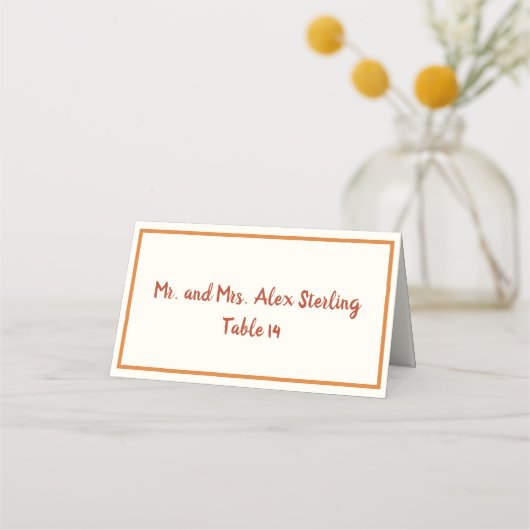 Handgeschriebener 70er Burnt Orange Bold Border We Platzkarte (Vorderseite)