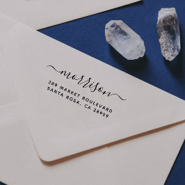 Handgeschriebener Familienname und Rücksendeadress Gummistempel