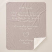 Handgeschriebener Liebe-Letter oder -Meldung in bl Sherpadecke (Vorderseite)