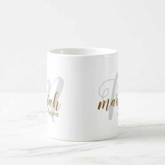 handgeschriebener Schriftart in Monogramm auf Weiß Kaffeetasse (Mittel)