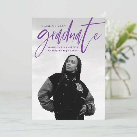 Handgeschriebenes Lila Pinselskript 4 Foto Abschlu Ankündigung (Stehend Vorderseite)