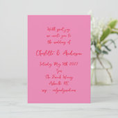 Handgeschriebenes Script Whimsy Pink Red Wedding Einladung (Stehend Vorderseite)