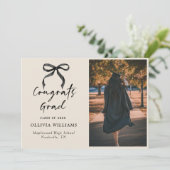 Handgeschriebenes Skript Beige Abschluss Ankündigung (Stehend Vorderseite)