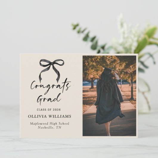 Handgeschriebenes Skript Beige Abschluss Ankündigung (Stehend Vorderseite)