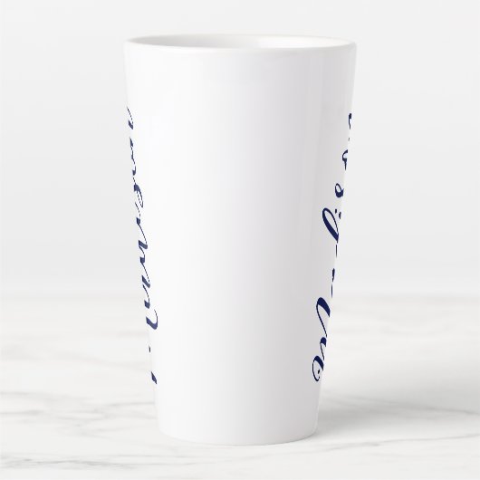 Handgeschriebenes Skript für Navy Blue Name Milchtasse (Vorderseite)