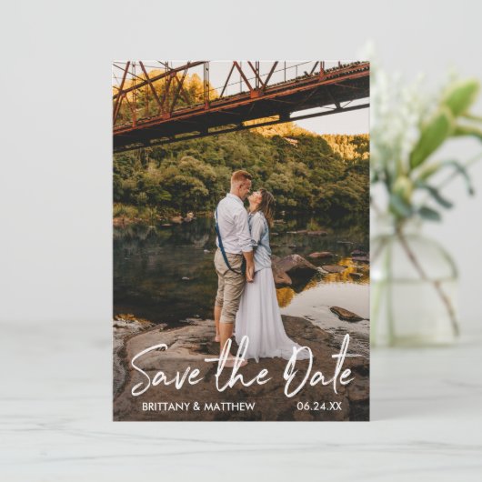 Handgeschriebenes Skript Save the Date Couple Foto (Stehend Vorderseite)