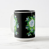 Handgestrichene blaue Rose Kaffeemaschine Tasse (Vorderseite Links)