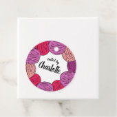 Handgestrickte Wollbälle Geschenkanhänger (Beispiel)