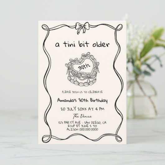 Handgezeichnet eine Tini Bit Ältere Quirky Geburts Einladung (Stehend Vorderseite)