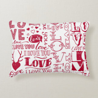 Handgezeichnet Liebe Doodles, charmantes Muster. Dekokissen