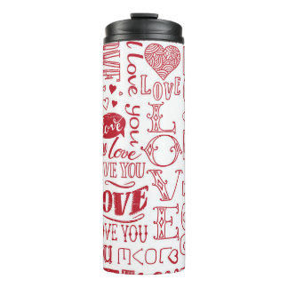 Handgezeichnet Liebe Doodles, charmantes Muster. Thermosbecher
