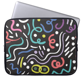 Handgezeichnet Pinselmuster, Zickzacklinien. Laptopschutzhülle