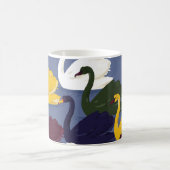 Handgezeichnet Schwäne, blaues Seemuster. Kaffeetasse (Mittel)