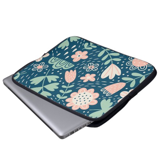 Handgezeichnete, blumenstilische Stoffe. Nahtmuste Laptopschutzhülle (Vorne Knopf)