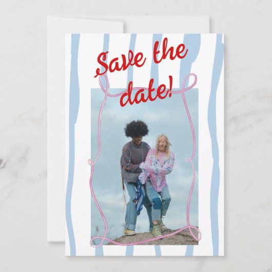 Handgezeichnete farbenfrohe Quirky-Foto-Hochzeit Save The Date (Vorderseite)