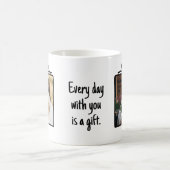 Handgezeichnete Geschenkbox-Schleife Schwarz Weiß  Kaffeetasse (Mittel)