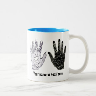 Handgezeichnete Herz-Hände Zweifarbige Tasse