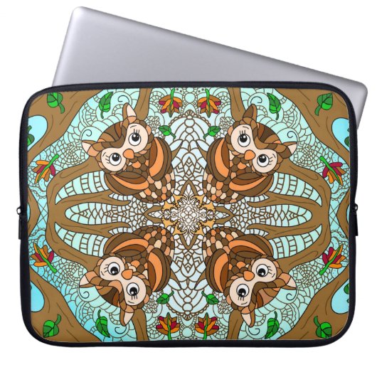 Handgezeichnete Kunst Owl Mandala Laptopschutzhülle (Vorderseite)