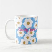 Handgezeichnete moderne Daisies Blue White Kaffeetasse (Links)