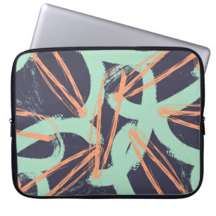 Handgezeichnete Pinselstriche in Hipster. Stilvoll Laptopschutzhülle