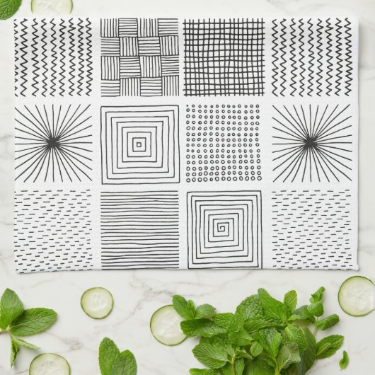 Handgezeichnete Quadrate Abstrakt Schwarz/Weiß B/W Geschirrtuch (Gefaltet)