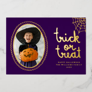 Handgezeichnete Rahmen Trick oder Treat Halloween Folien Feiertagskarte