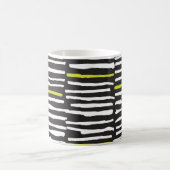 Handgezeichnete Streifen: Vintages Muster. Kaffeetasse (Mittel)